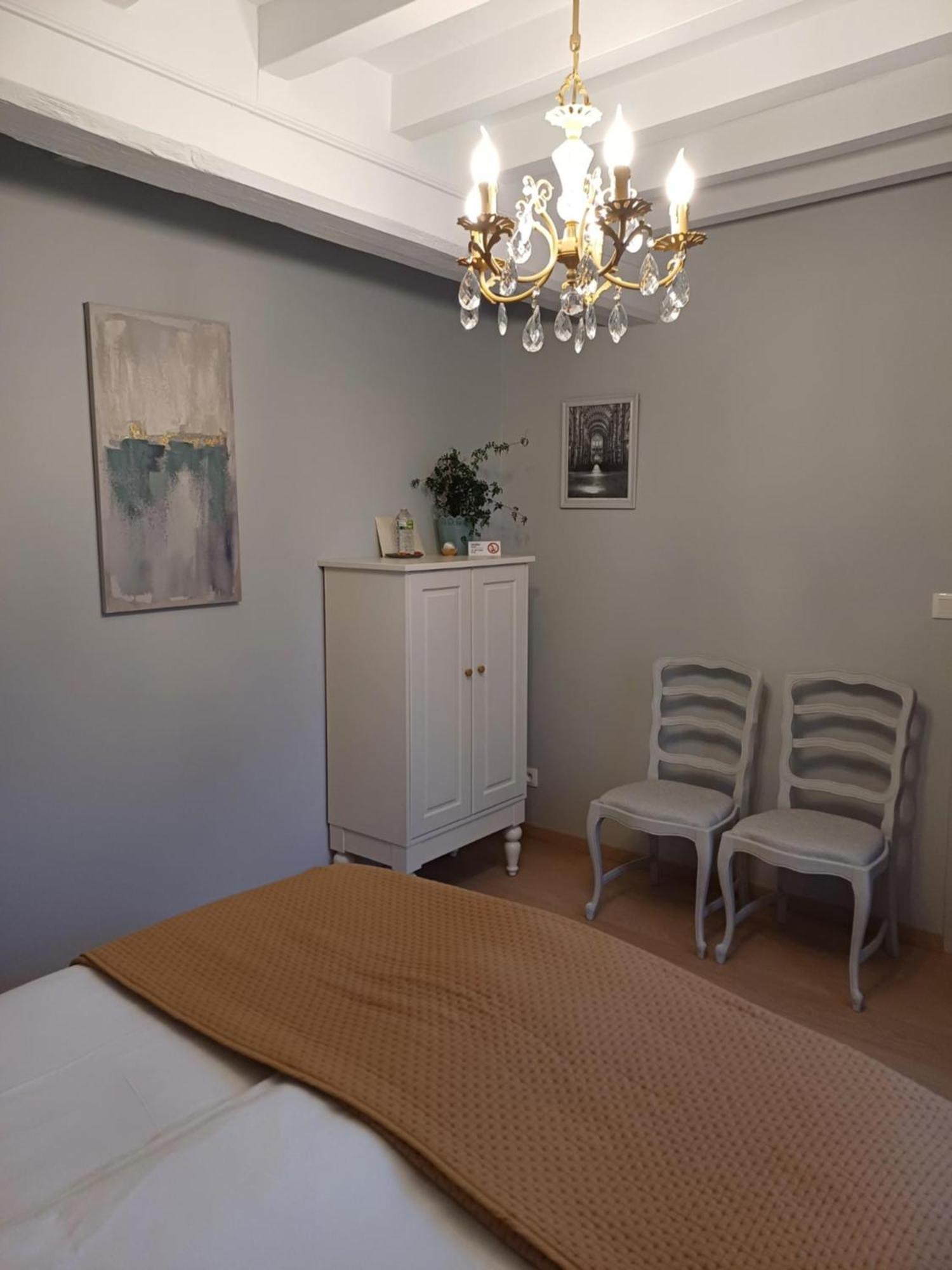 Le Repos Coquelicot Bed & Breakfast Montillot