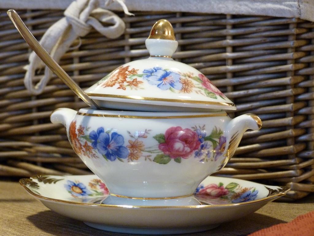 Le Repos Coquelicot Bed & Breakfast Montillot